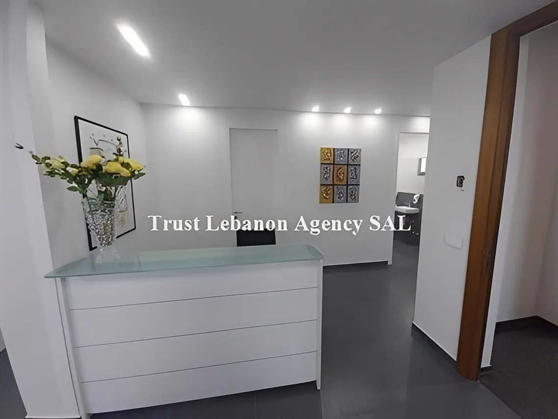 Office for rent in Metn, Dekweneh