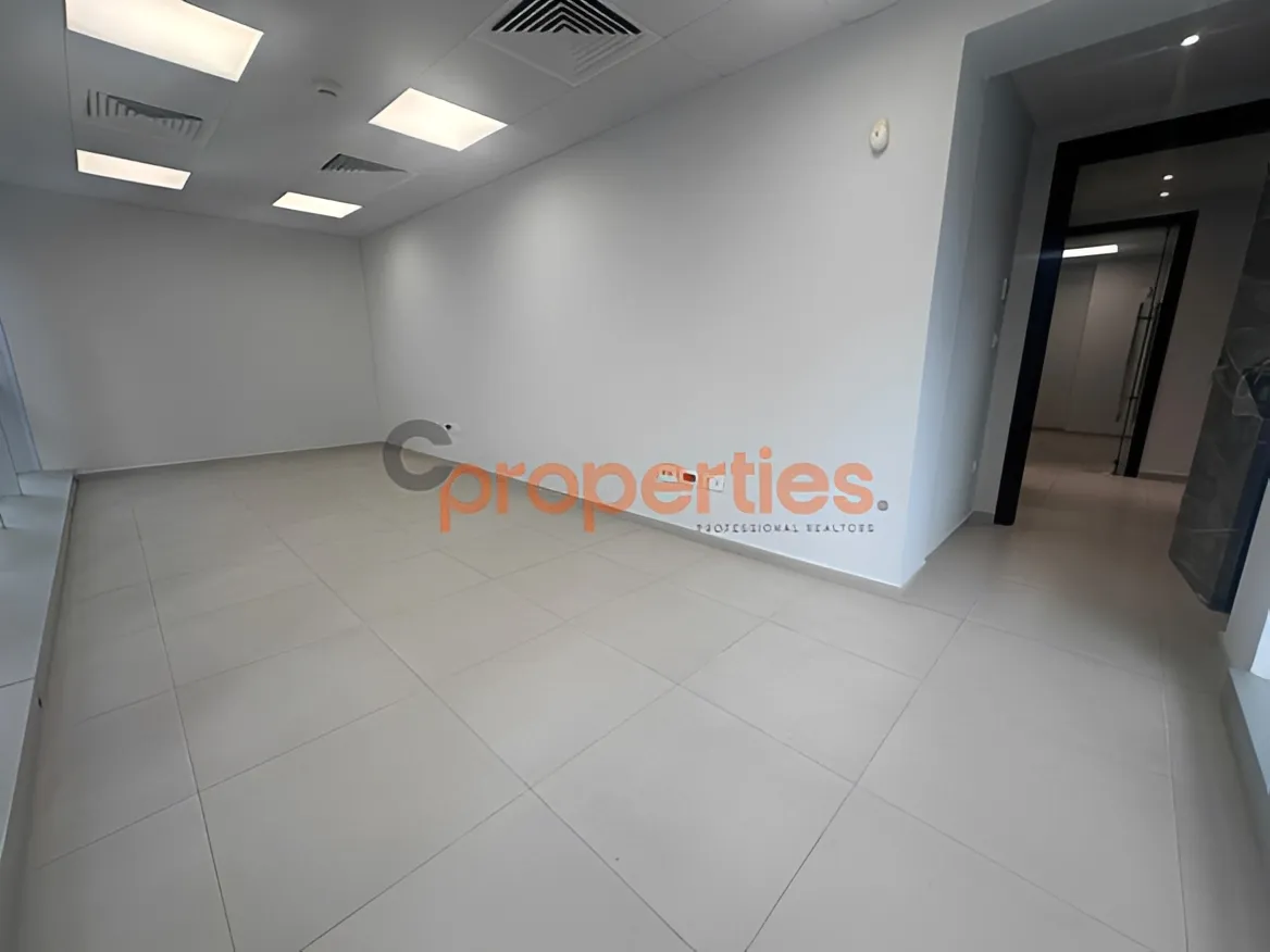 Office for rent in Ramleh Al Bayda, Beirut, Lebanon