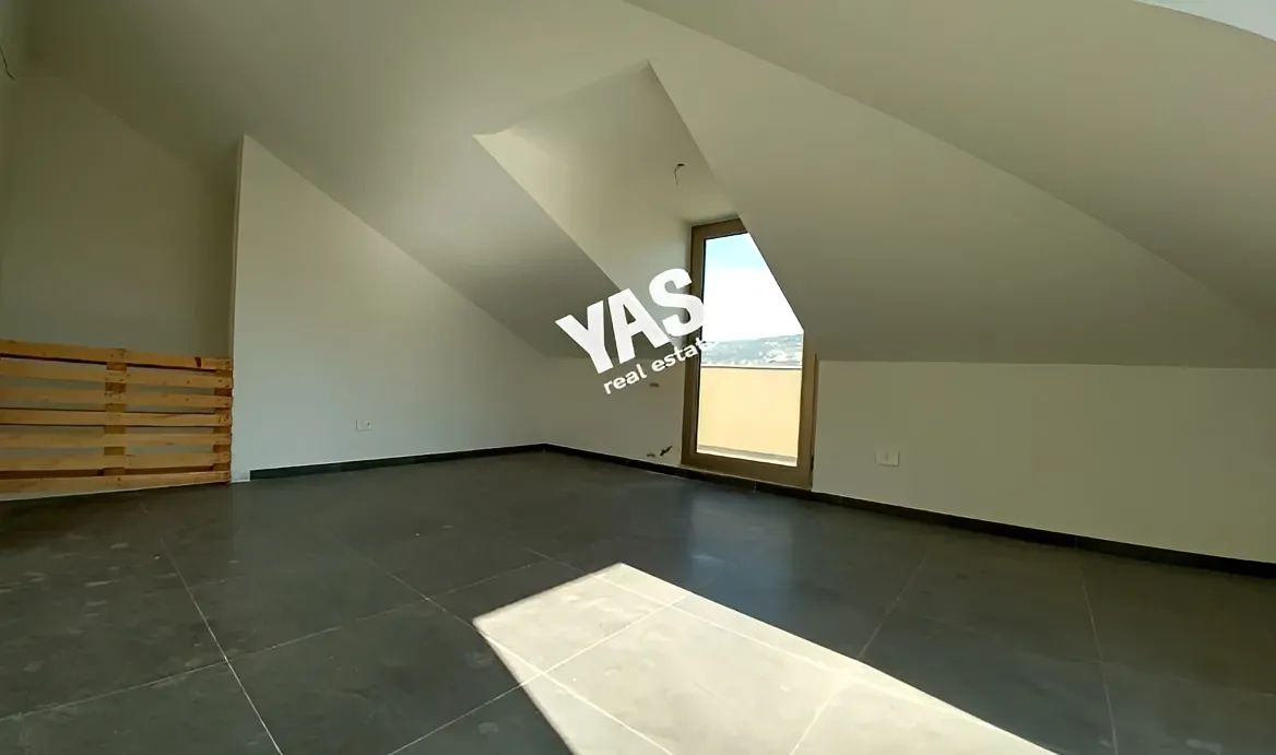 Apartment for Sale in Ajaltoun