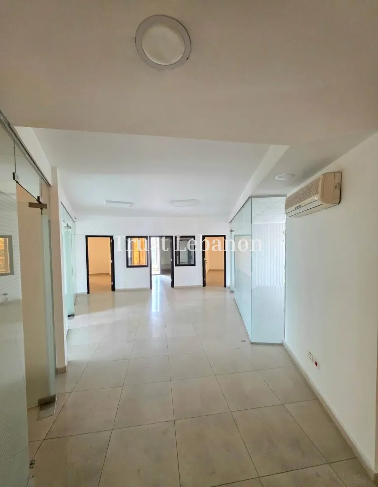 Office for rent in Dekwaneh, Lebanon