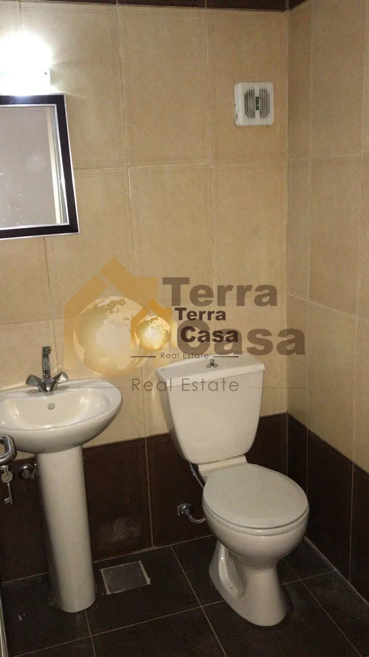 Office for rent in Ksara