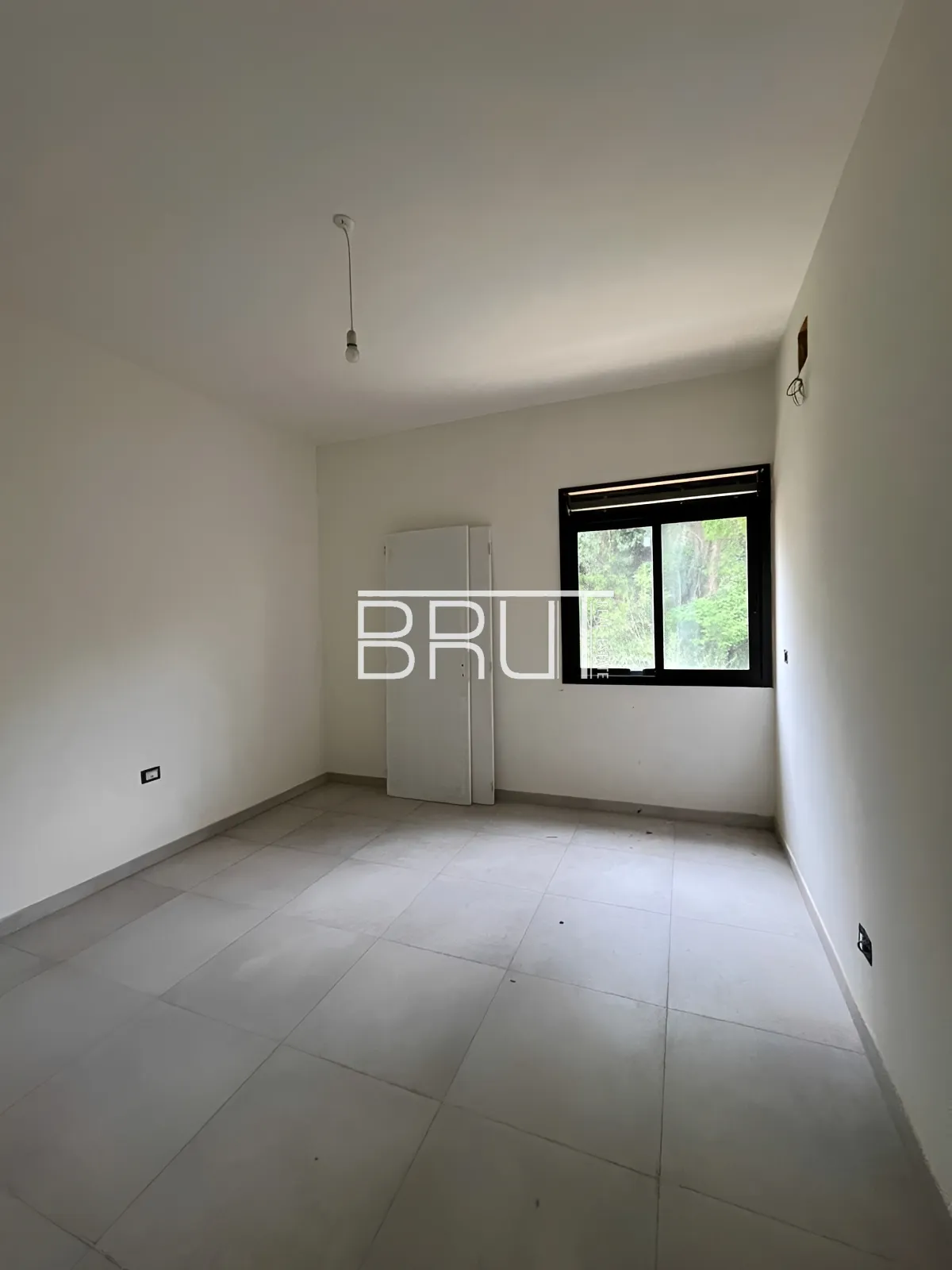 Apartment for Sale in Ballouneh