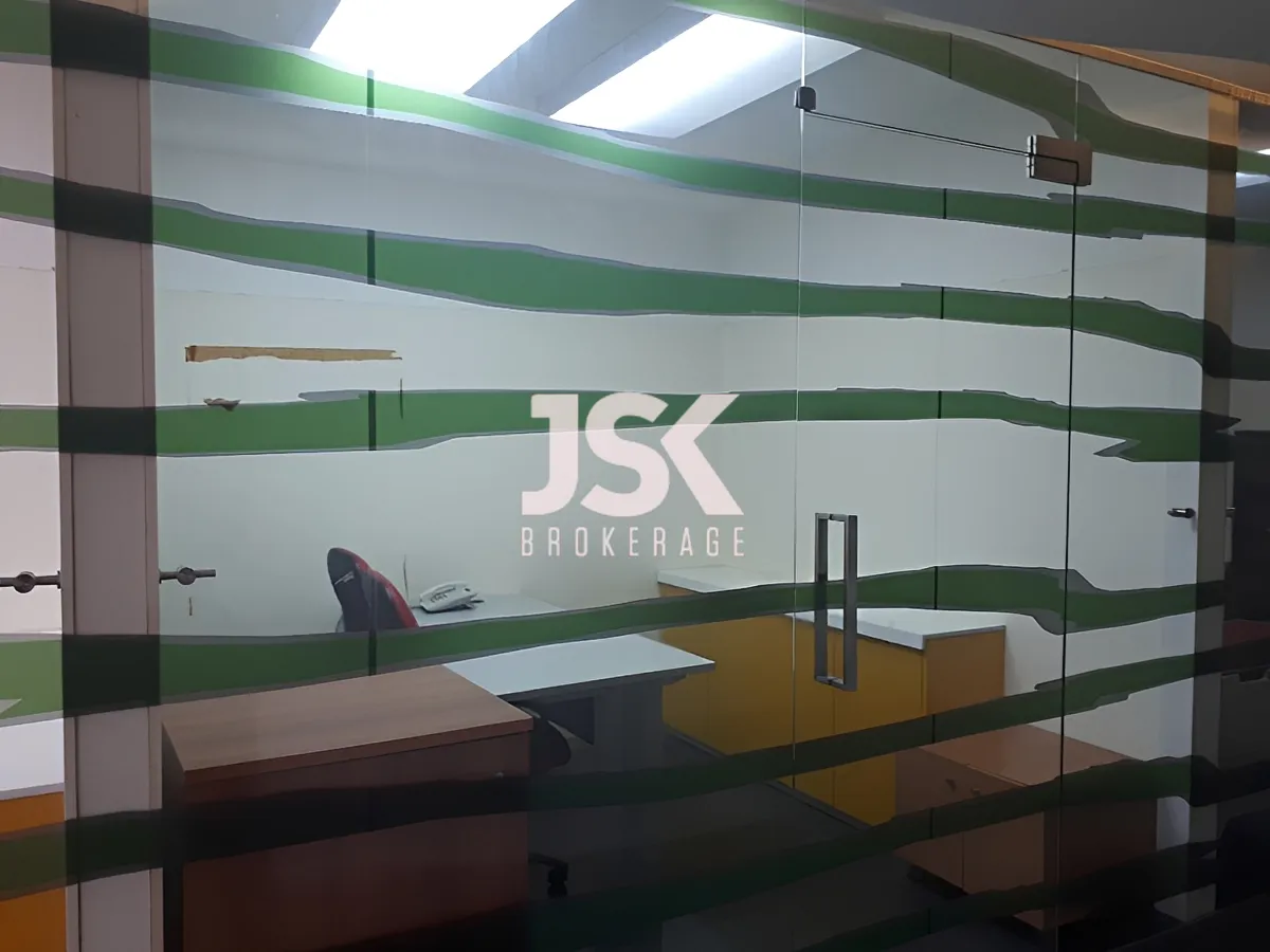 Office for rent in Daoura