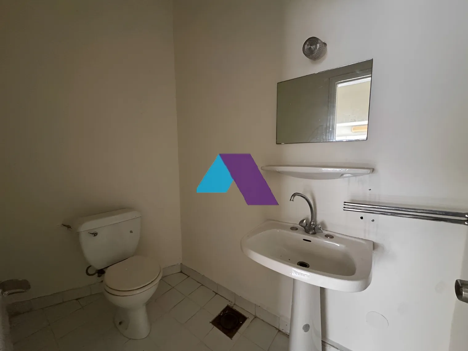 Office for rent in Jbeil