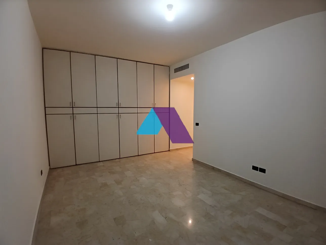 Apartment for Sale in Verdun - 4 bed, 6 bath