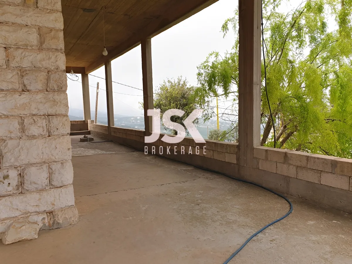 Villa for Sale in Aamchit , Lebanon - 3 bed, 1 bath