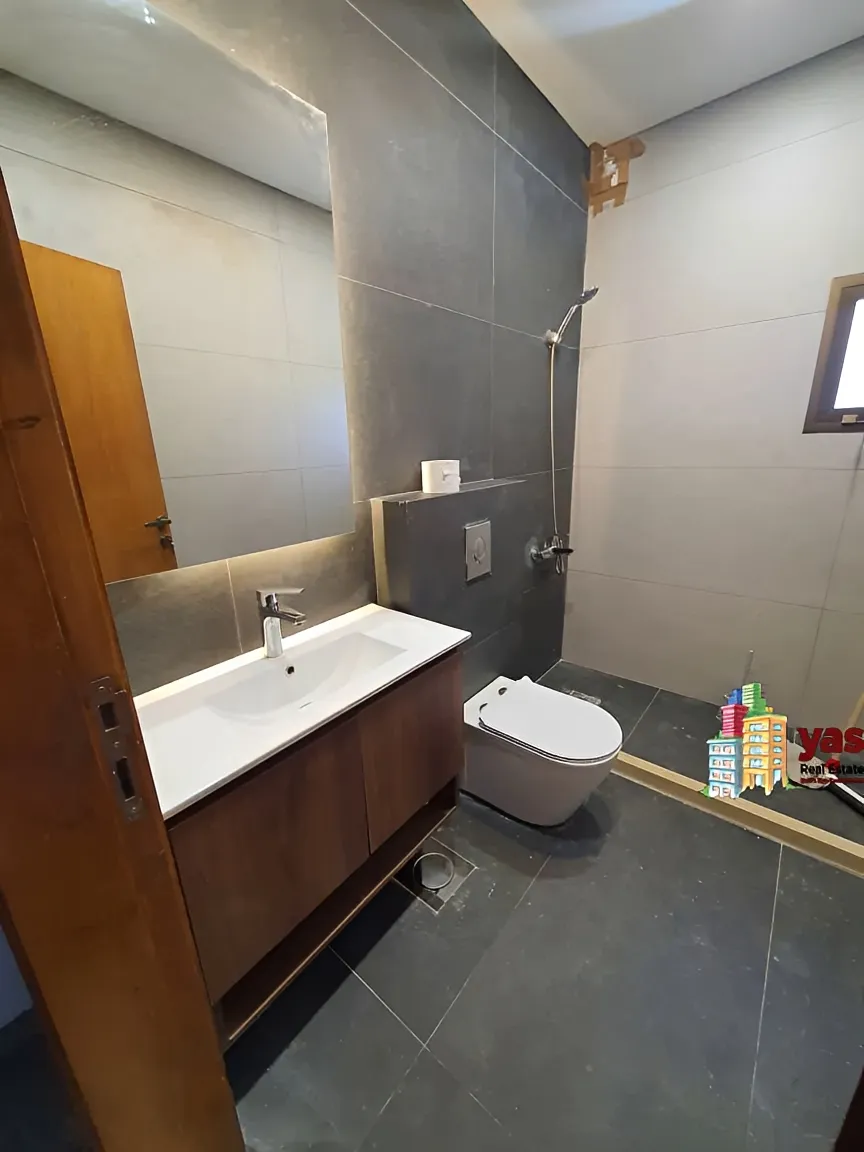 Villa for Sale in Ashqout