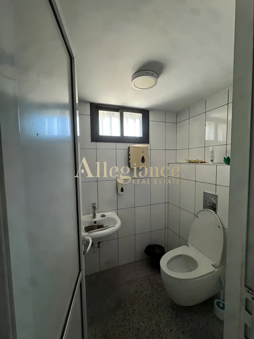Office for rent in Zalqa