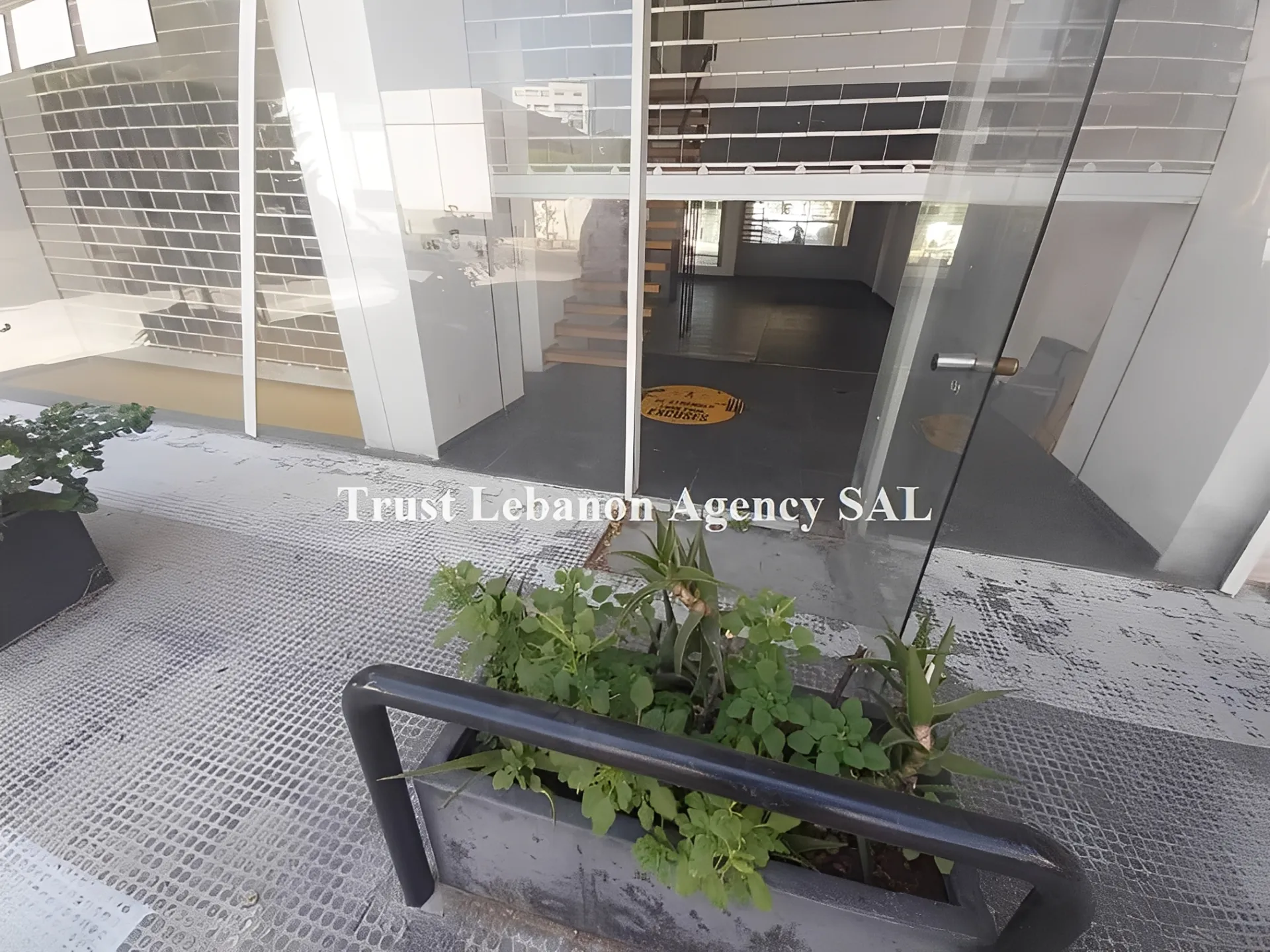 Commercial Property For Rent in Metn, Horsh Tabet