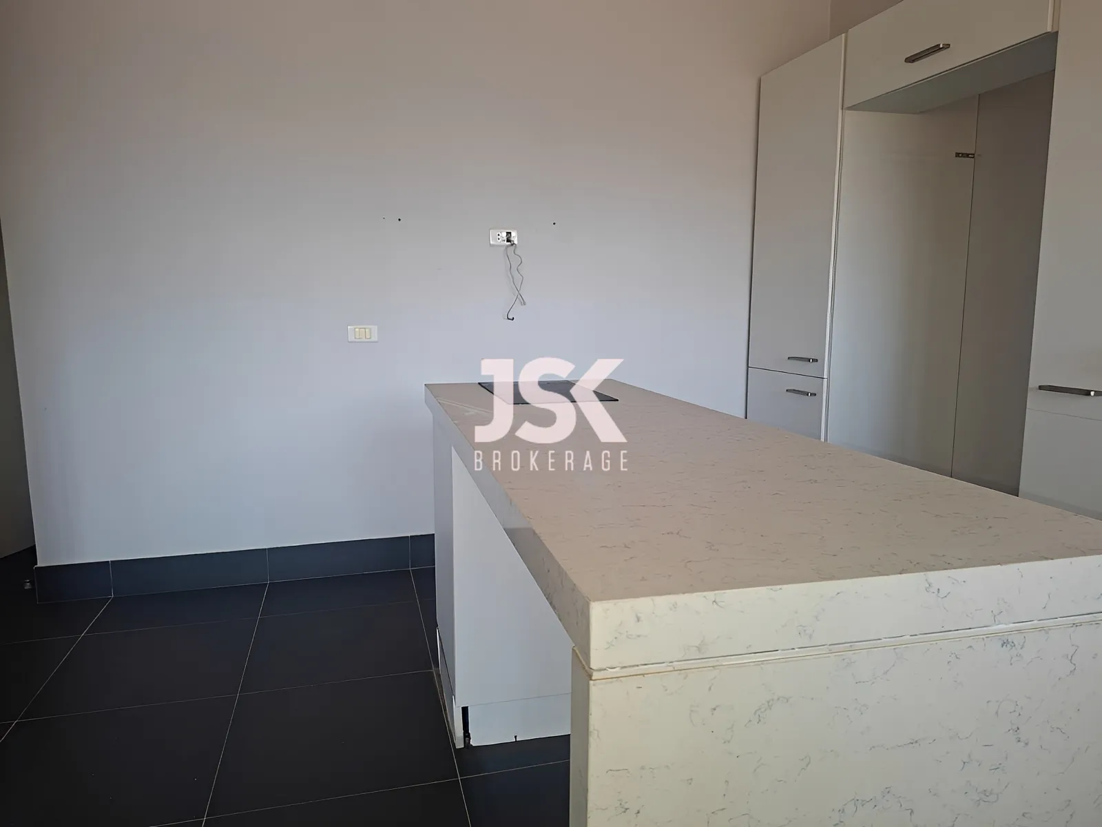 Apartment for Sale in Ramlet El Baida