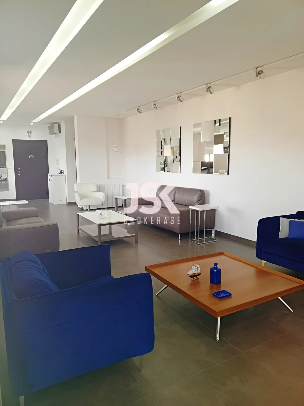 Apartment for Sale in Haret Sakher