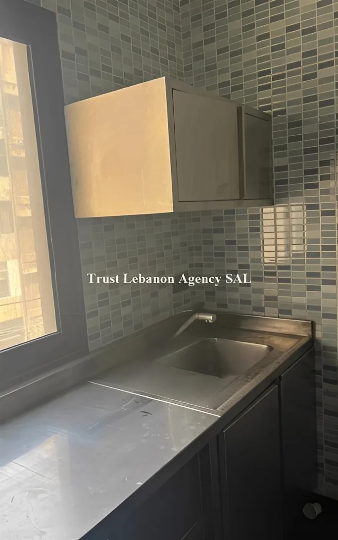 Commercial Property For Rent in Metn, Sin El Fil