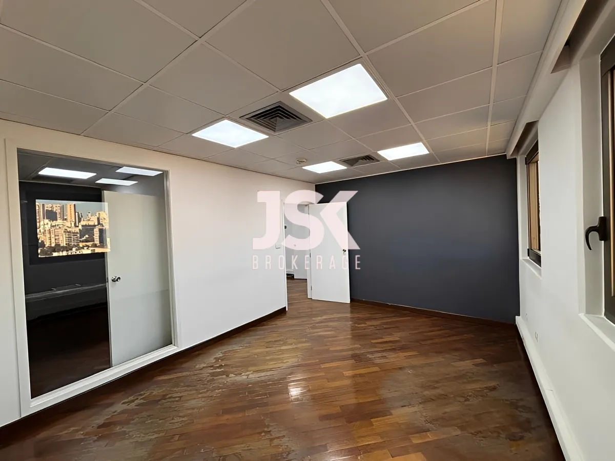 Office for rent in Badaro