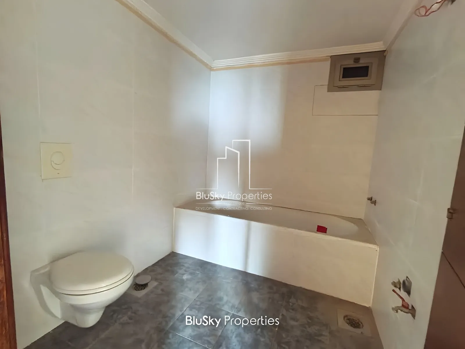 Apartment for Sale in Adma