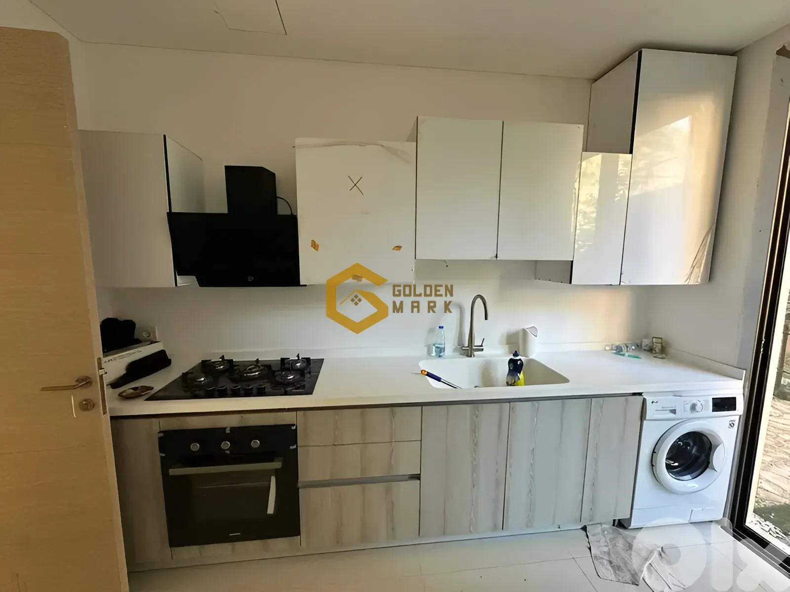 Apartment for Sale in Adma w Dafnah - 5 bed, 4 bath