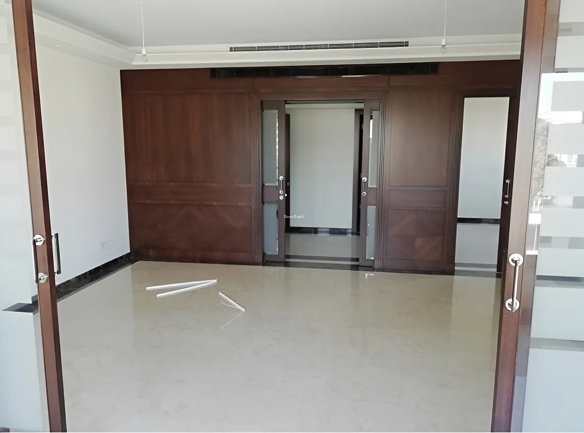 Office for rent in Achrafieh