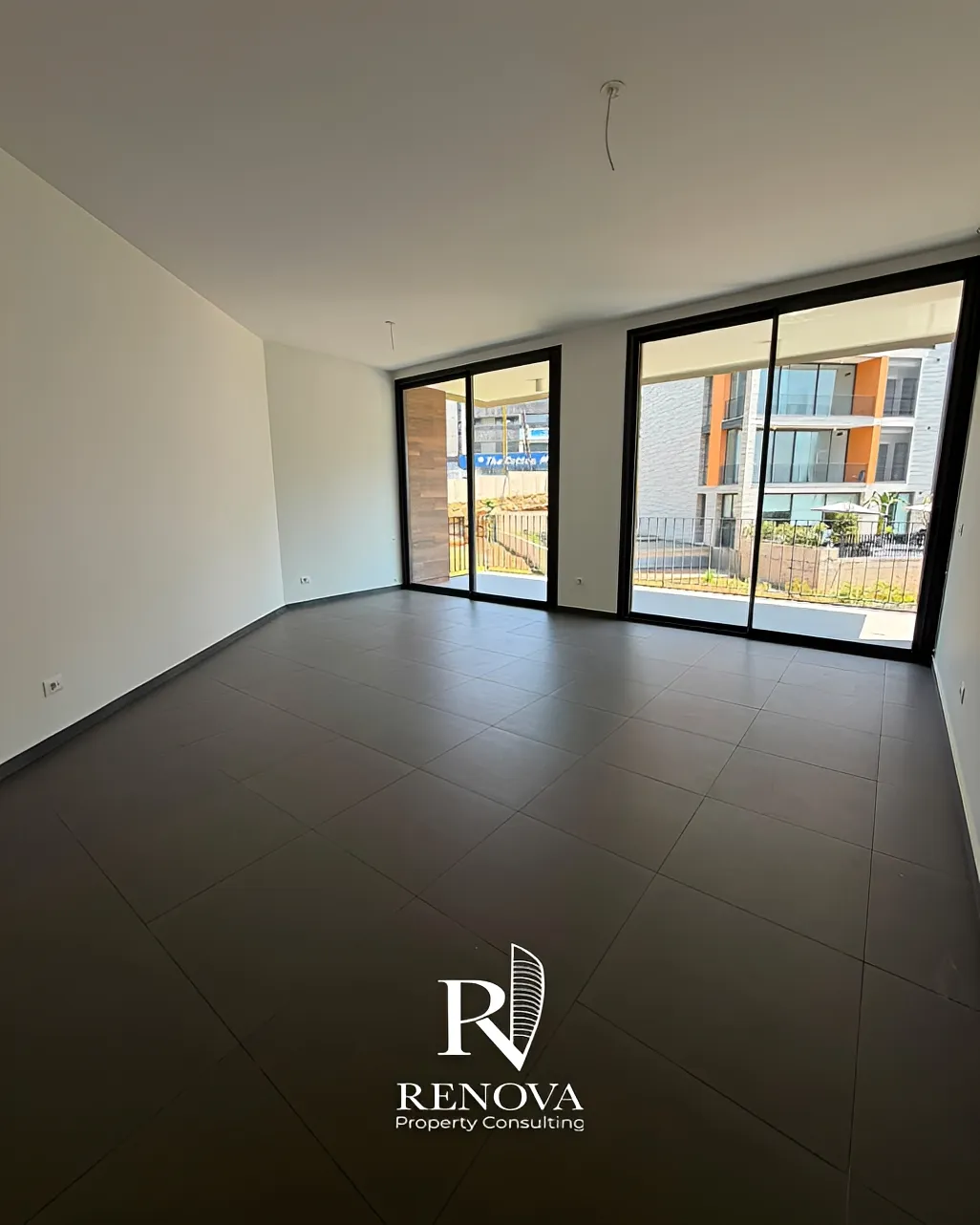 Building for rent in Mansourieh, Lebanon