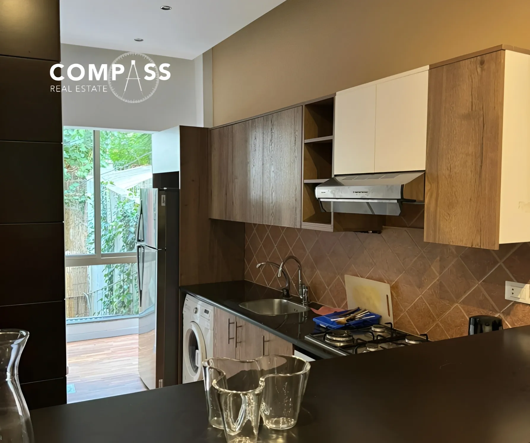 Apartment for rent in Achrafieh, Beirut, Lebanon - 2 bed, 3 bath