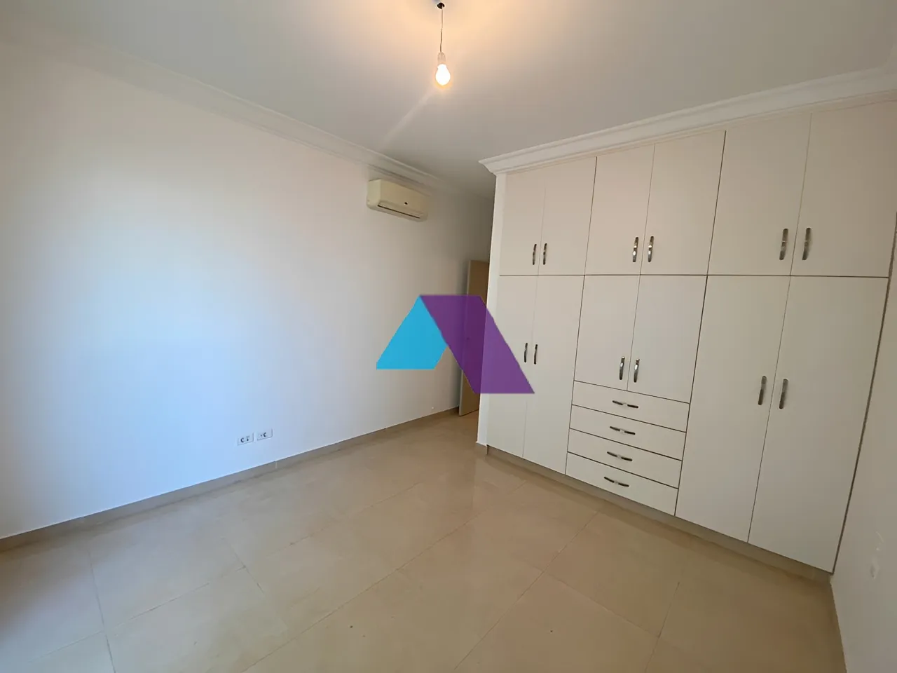 Apartment for Sale in Haret Sakher