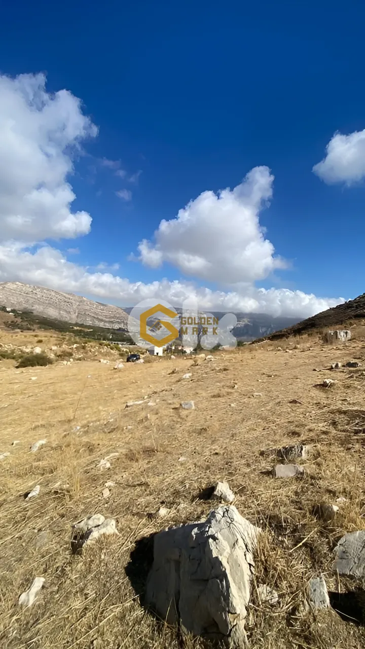 Land for Sale in Laqlouq