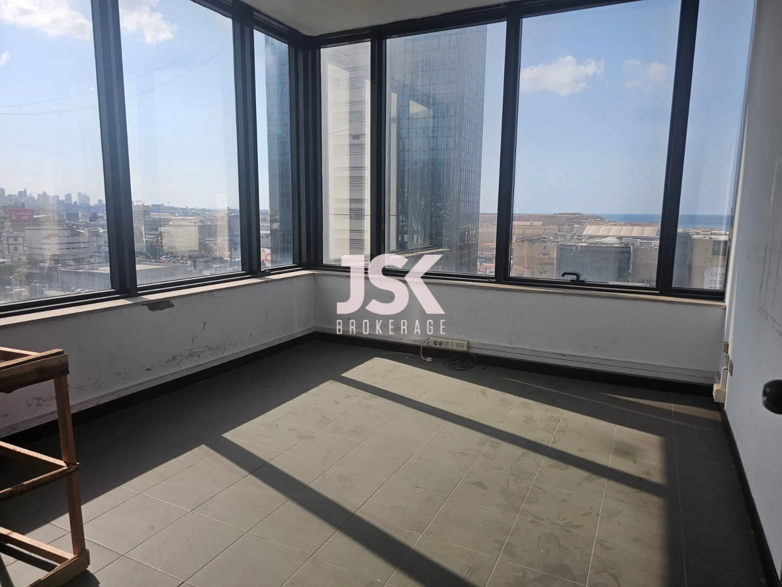 Office for Rent in Jdeideh
