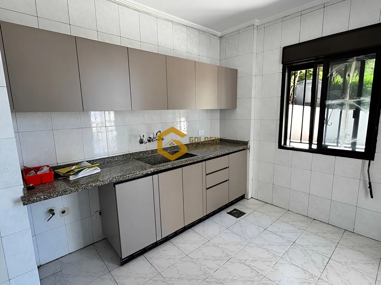Apartment for Sale in Ain El Rihaneh