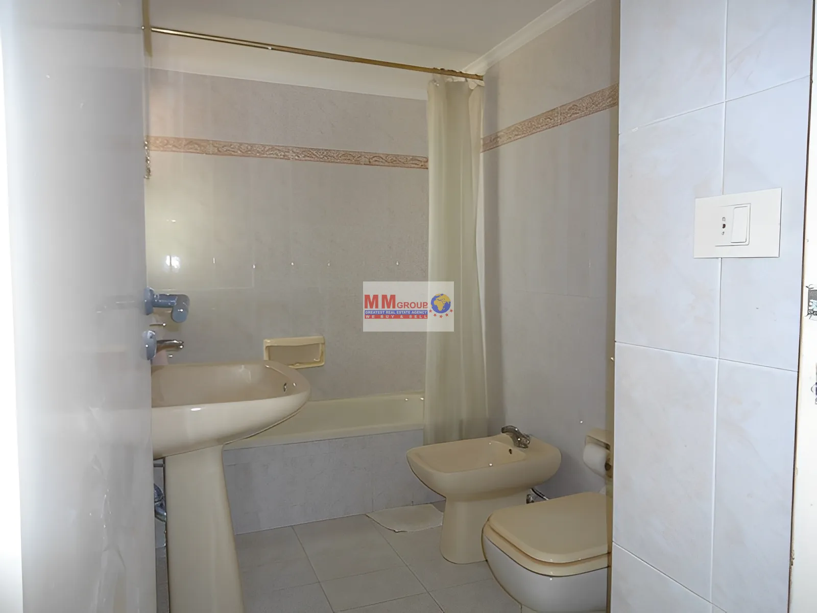 Apartment for Sale in Jal Al Dib
