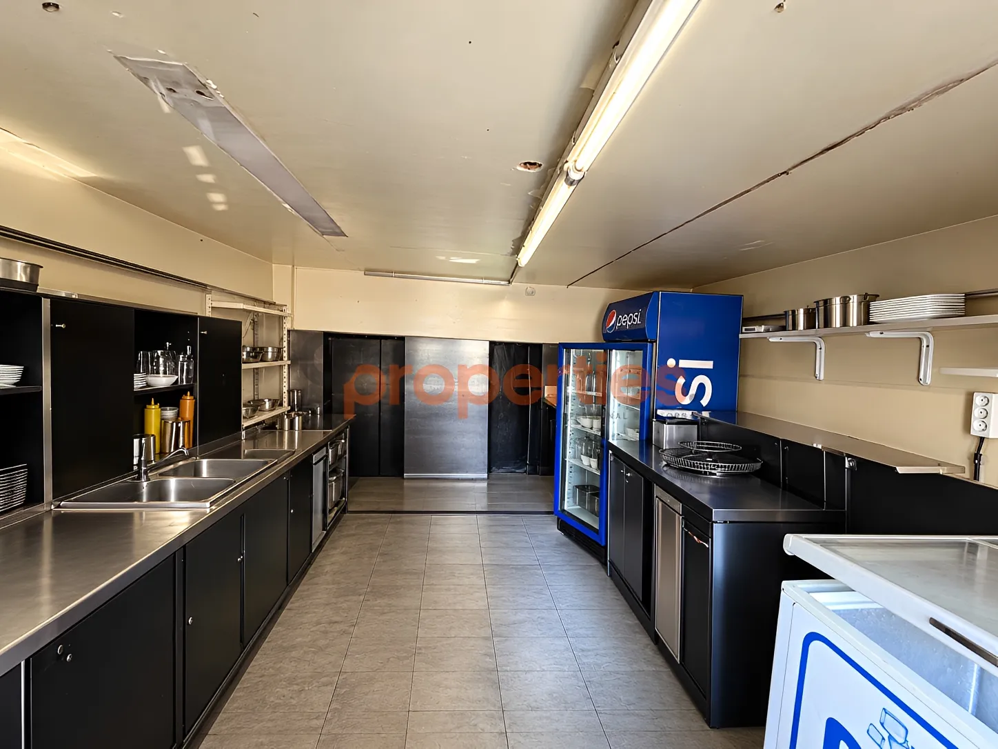Shop for Rent in Mar Mikhael