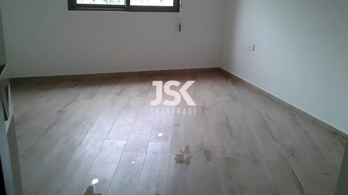 Apartment for Sale in Aaoukar, Lebanon - 3 bed