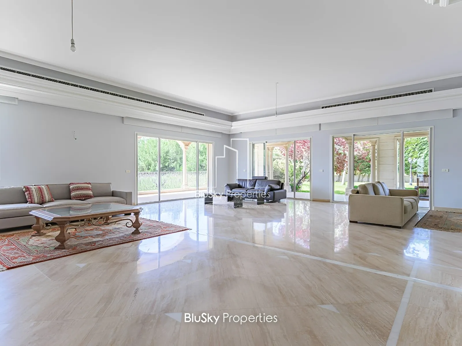 Villa for Sale in Fatka