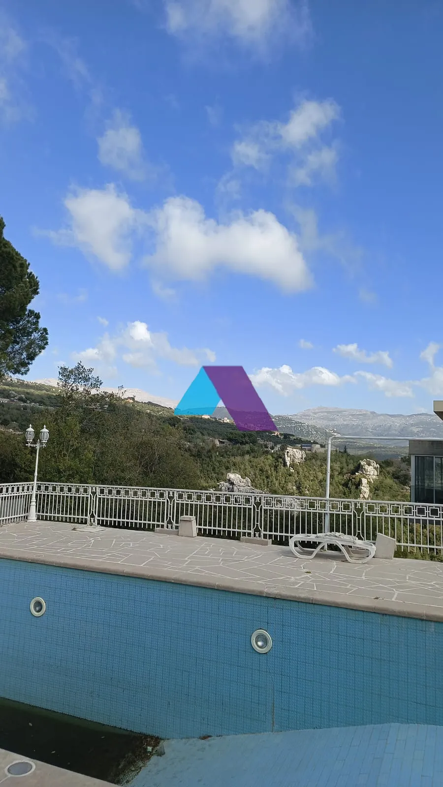 Villa for Sale in Aachqout