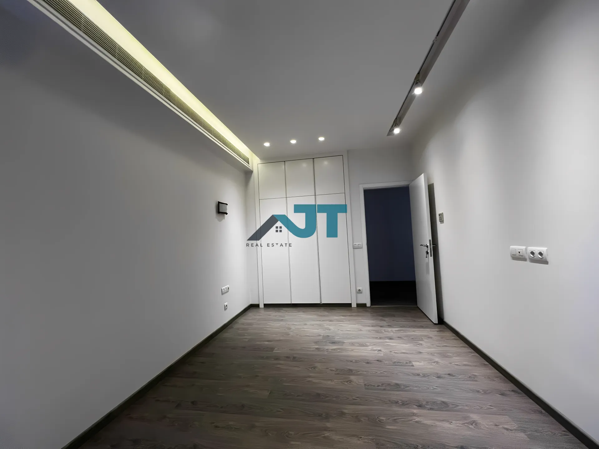 Apartment for Sale in Achrafieh, Sodeco - 3 bed, 2 bath