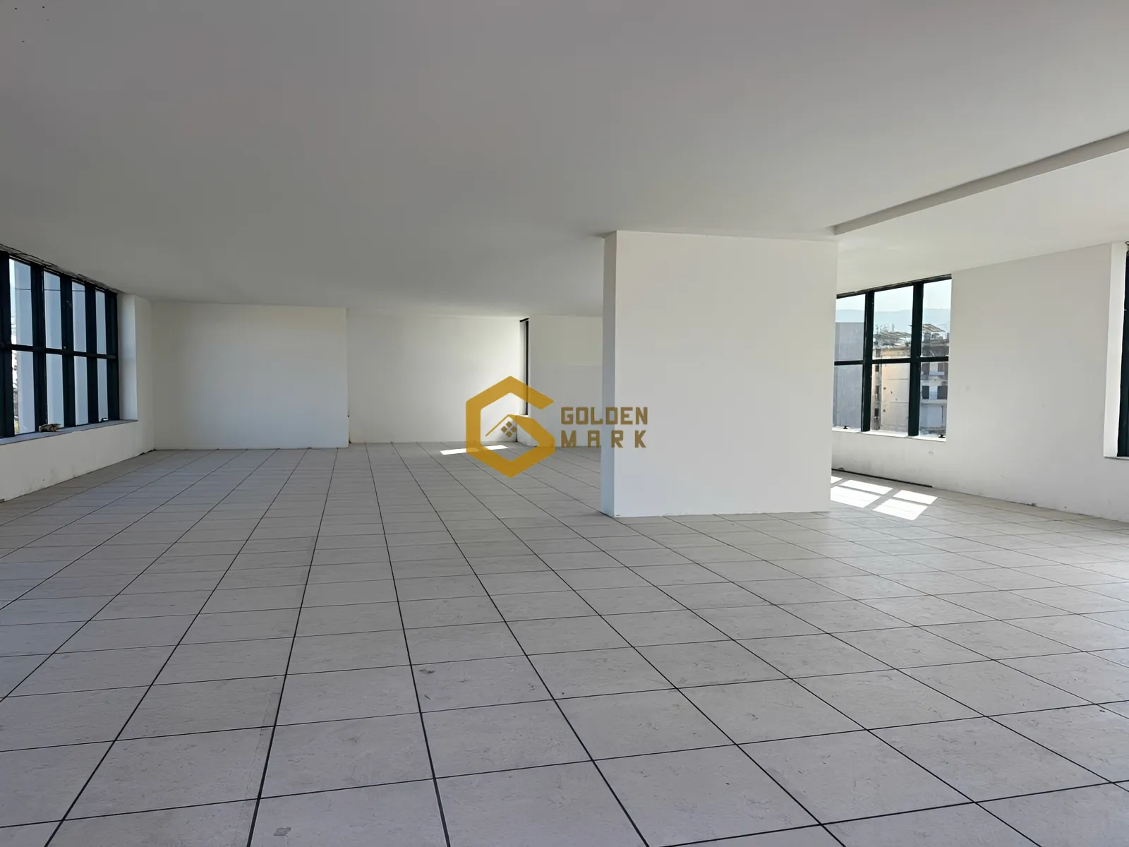 Office for rent in Sin El Fil
