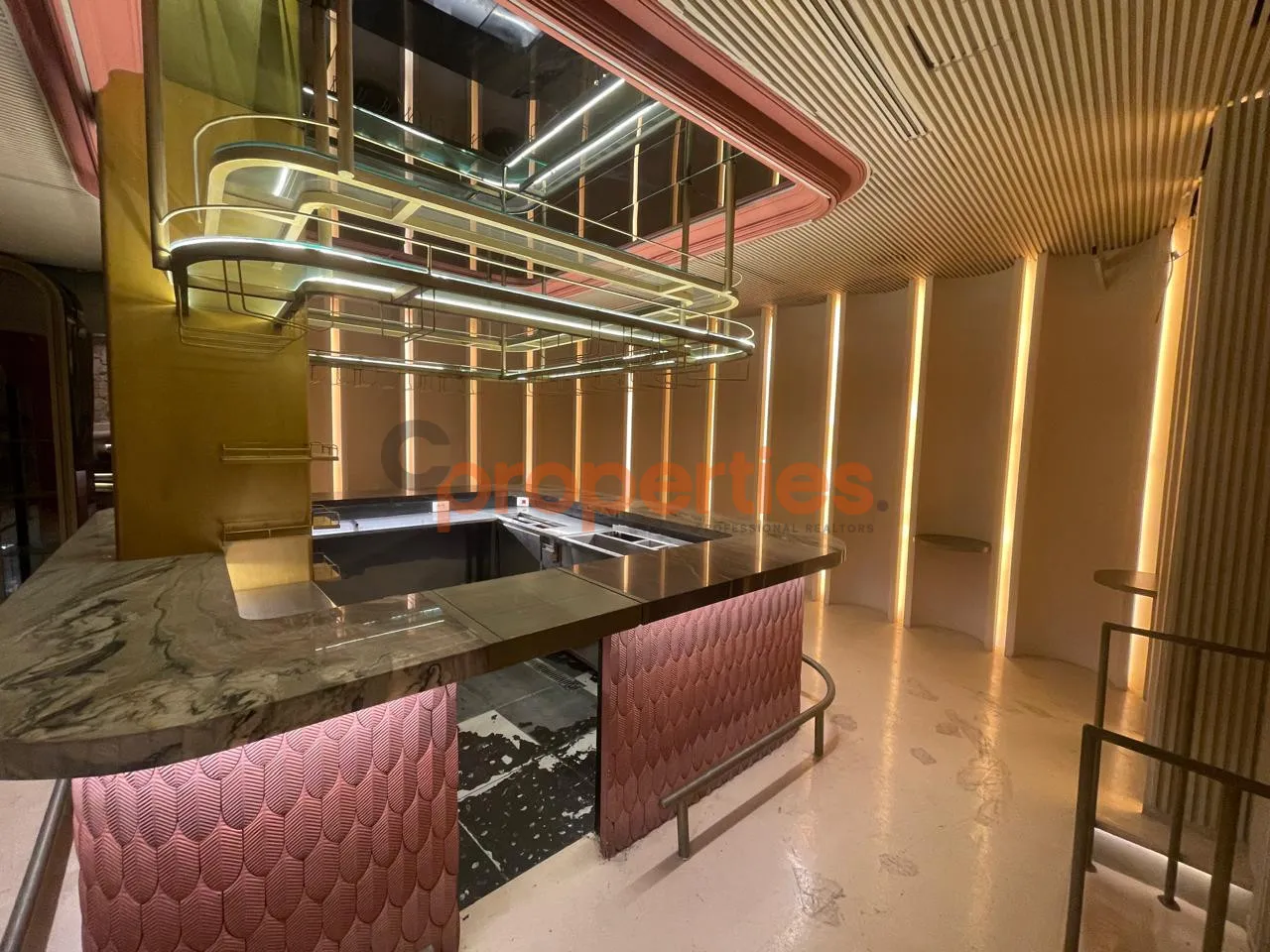 Restaurant for Rent in Saifi Village