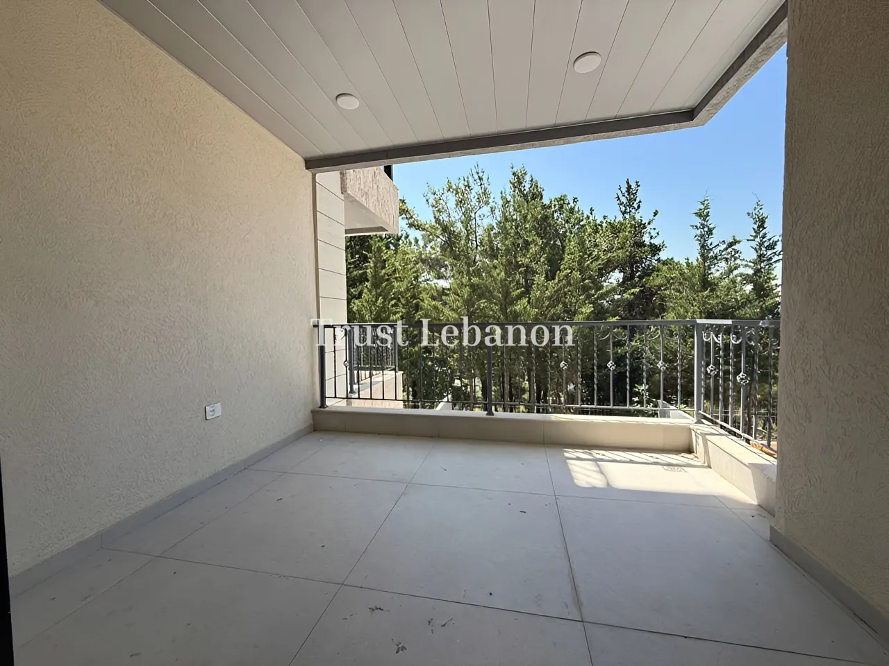 Apartment for sale in Douar, Lebanon - 3 bed, 2 bath