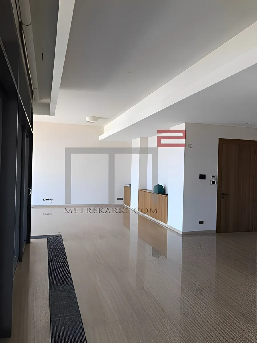 Apartment for Sale in Ashrafieh Beirut Lebanon - 3 bed, 5 bath