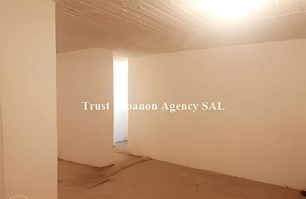 Commercial Property For Sale in Beirut, Chiyah