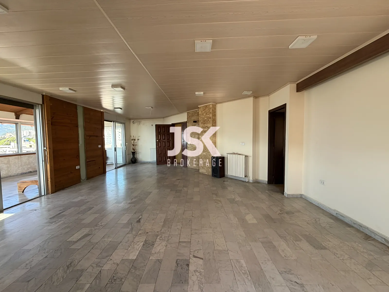 Apartment for Sale in Adonis - 4 bed, 4 bath