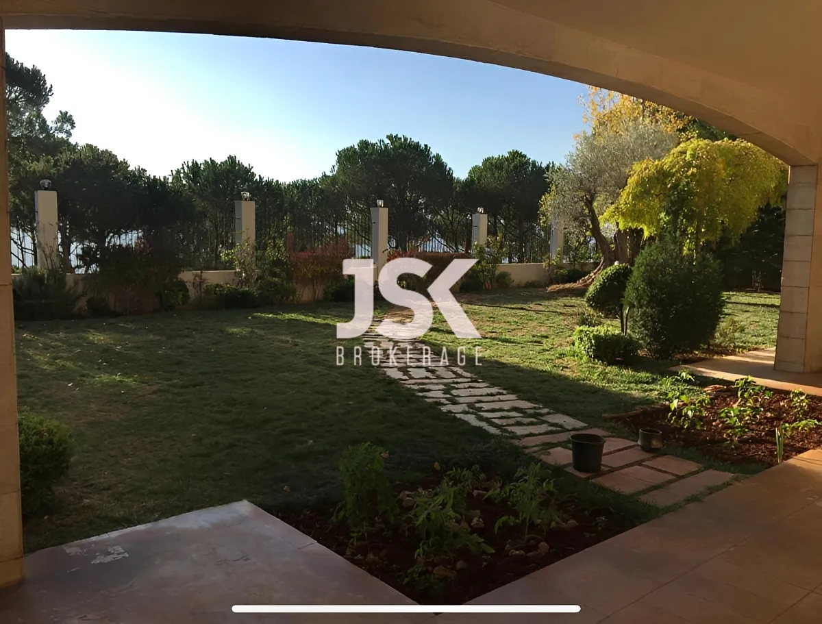 Villa for Sale in Mar Moussa El Douar, Lebanon - 6 bed, 10 bath