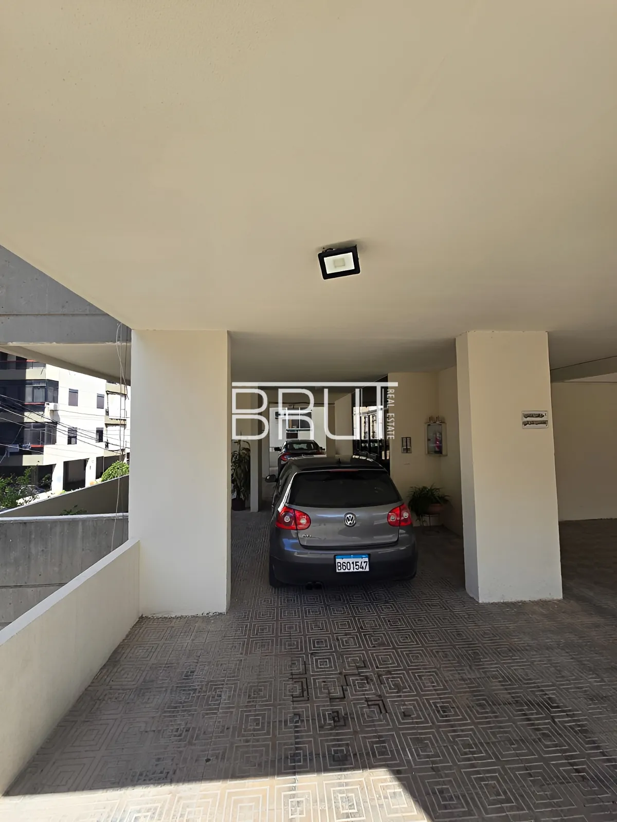 Apartment for Sale in Zouk Mosbeh - 3 bed, 2 bath