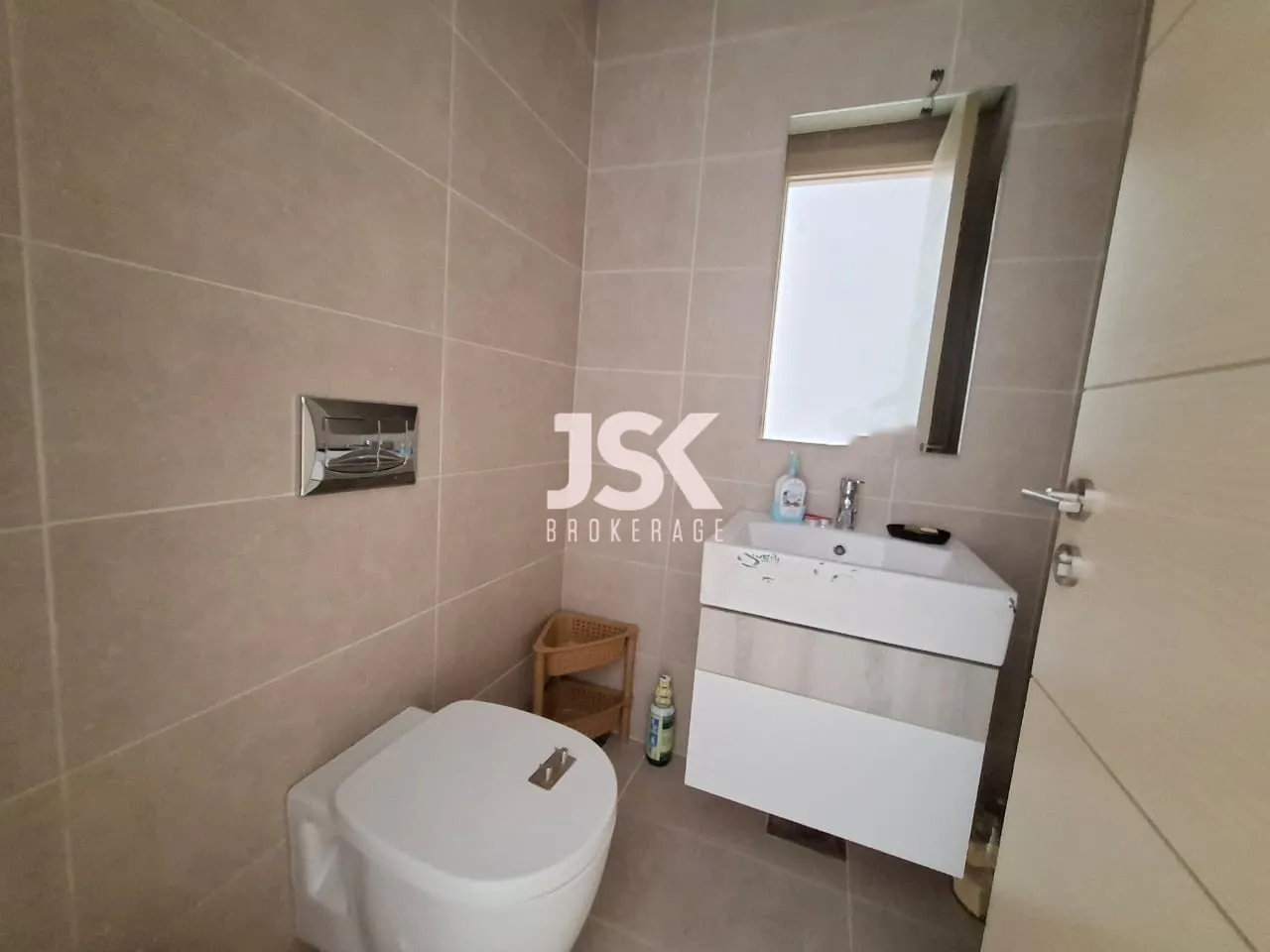 Apartment for Sale in Adma w Dafnah