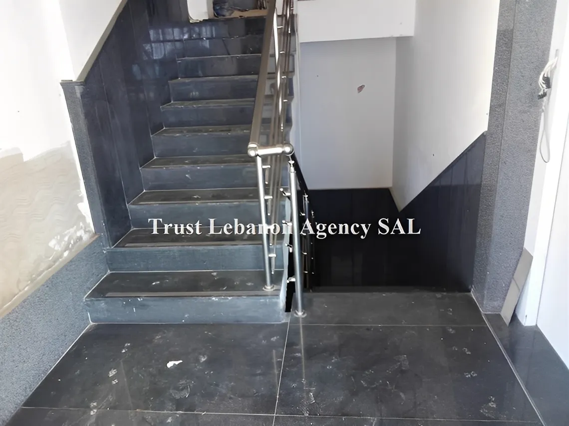 Apartment for Sale in Alay khaldeh Lebanon - 4 bed, 7 bath
