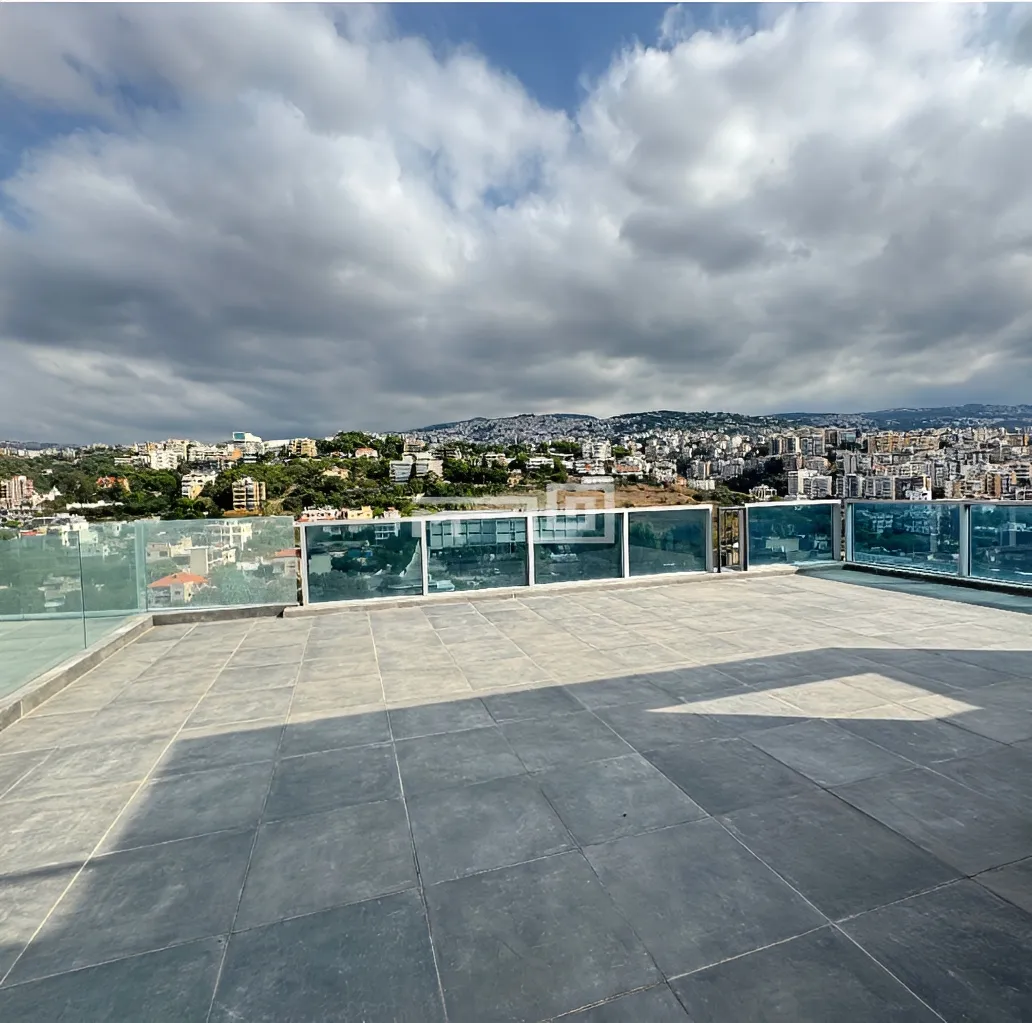 Office for rent in Dbayeh