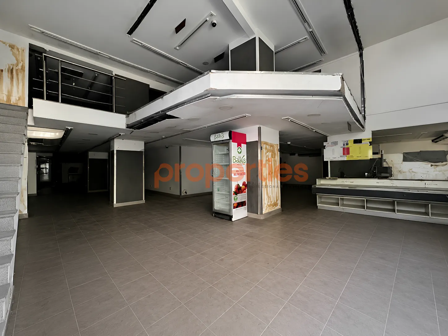 Shop for rent in Hamra, Beirut, Lebanon