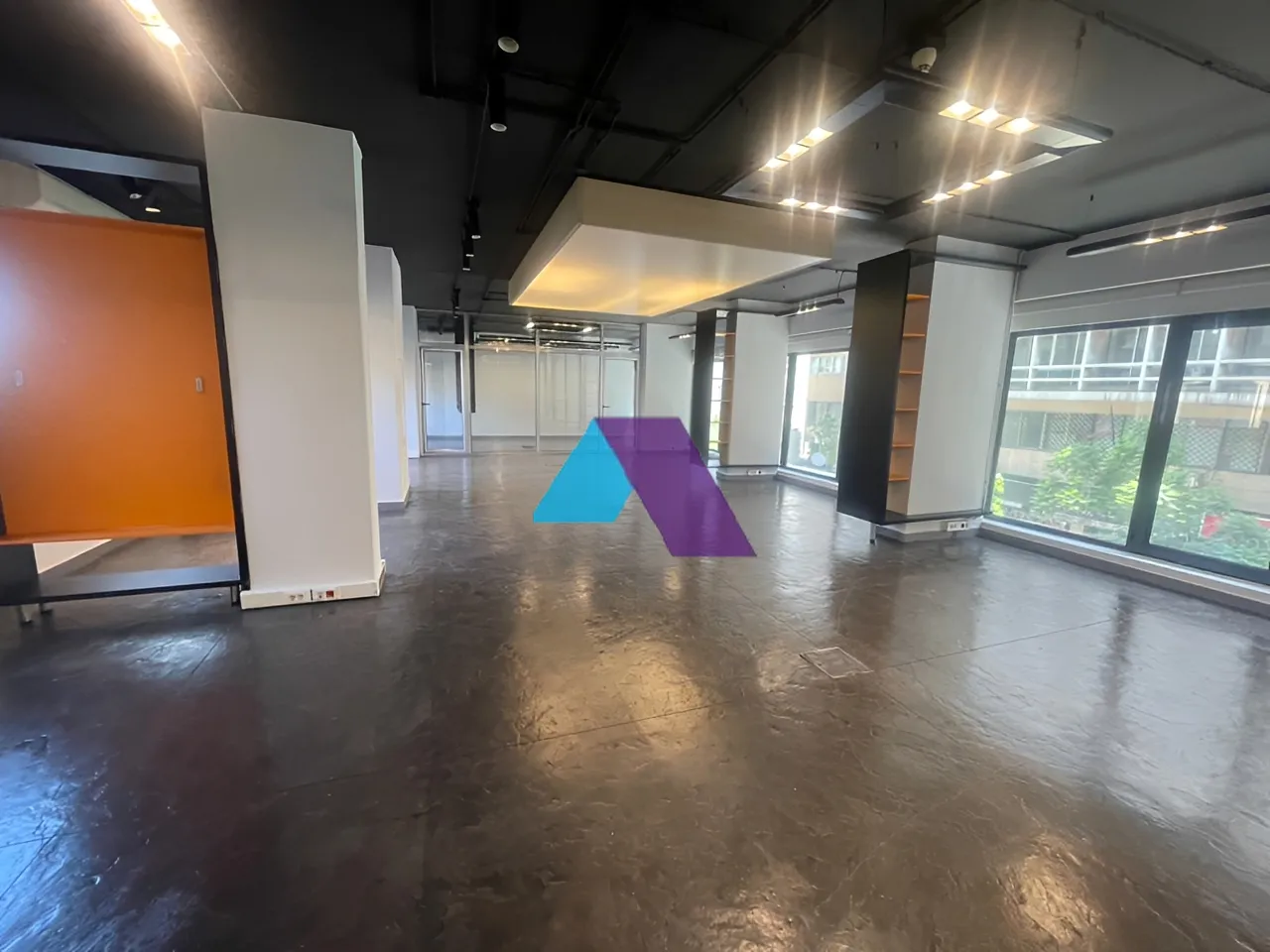 Office for rent in Saifi Village