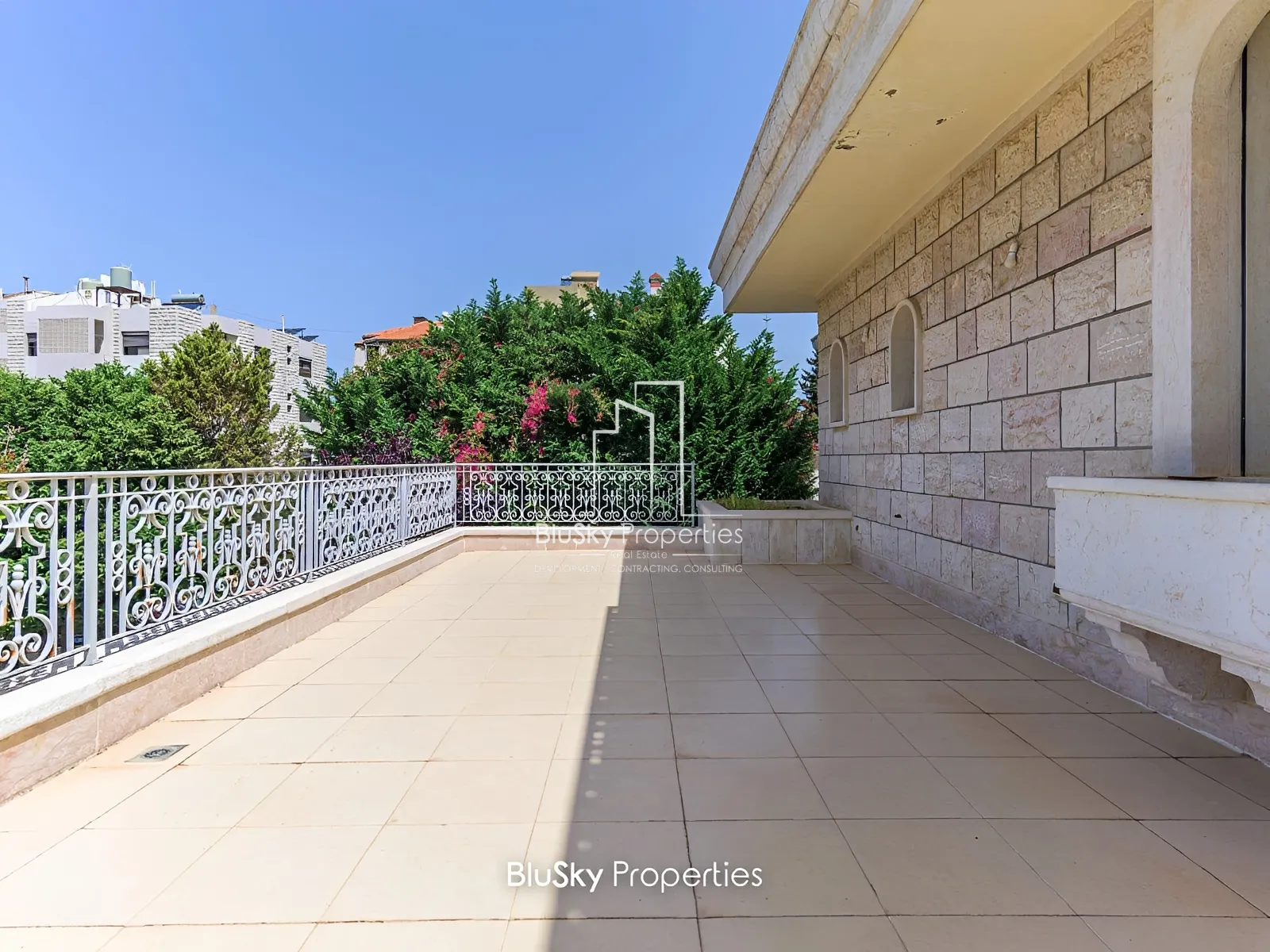 Villa for Sale in Fatka - 7 bed, 10 bath