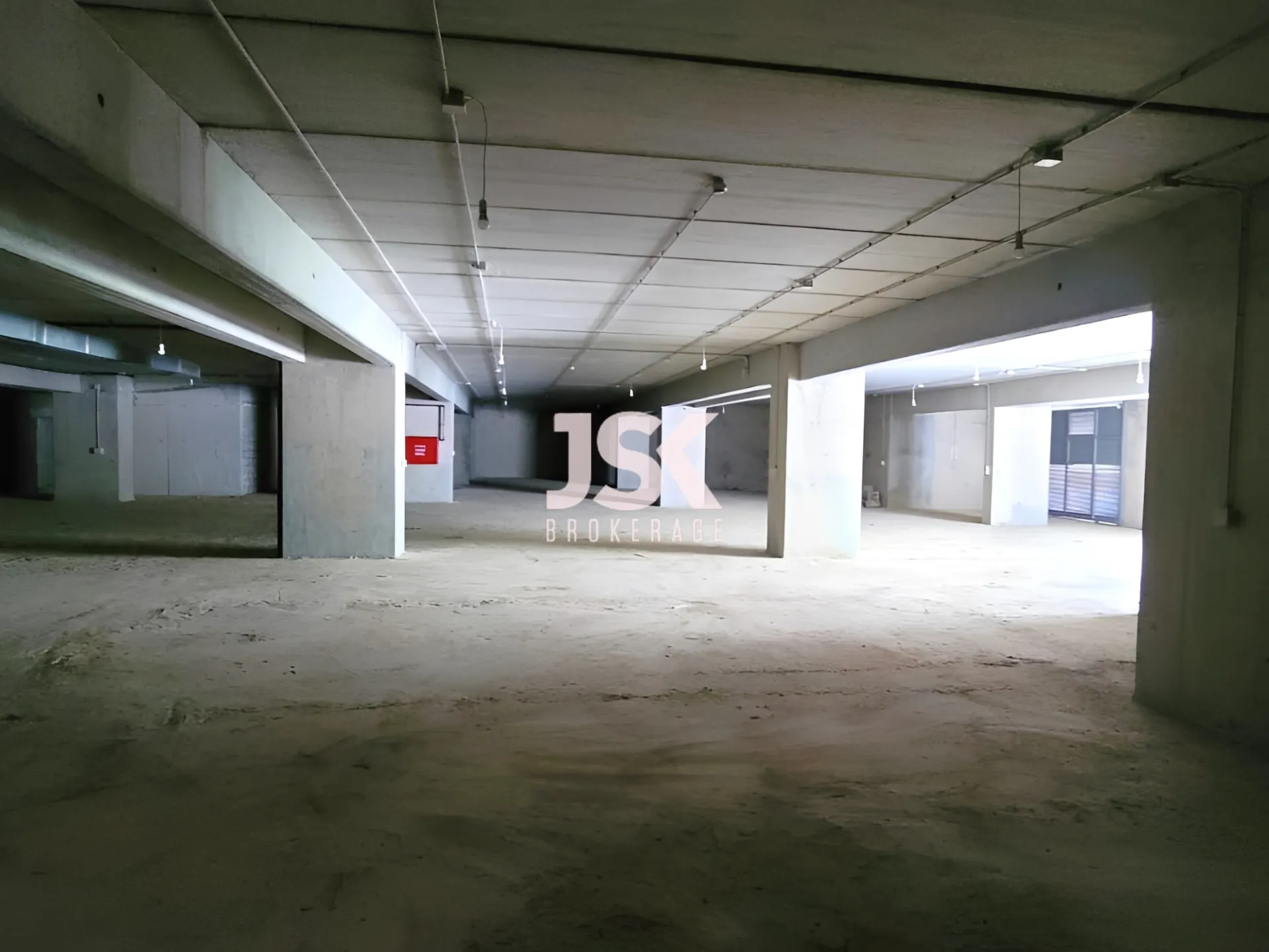 Warehouse for rent in Nahr Ibrahim