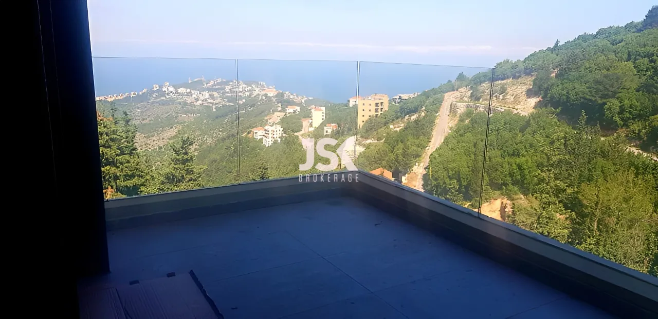 Triplex for Sale in Kfour