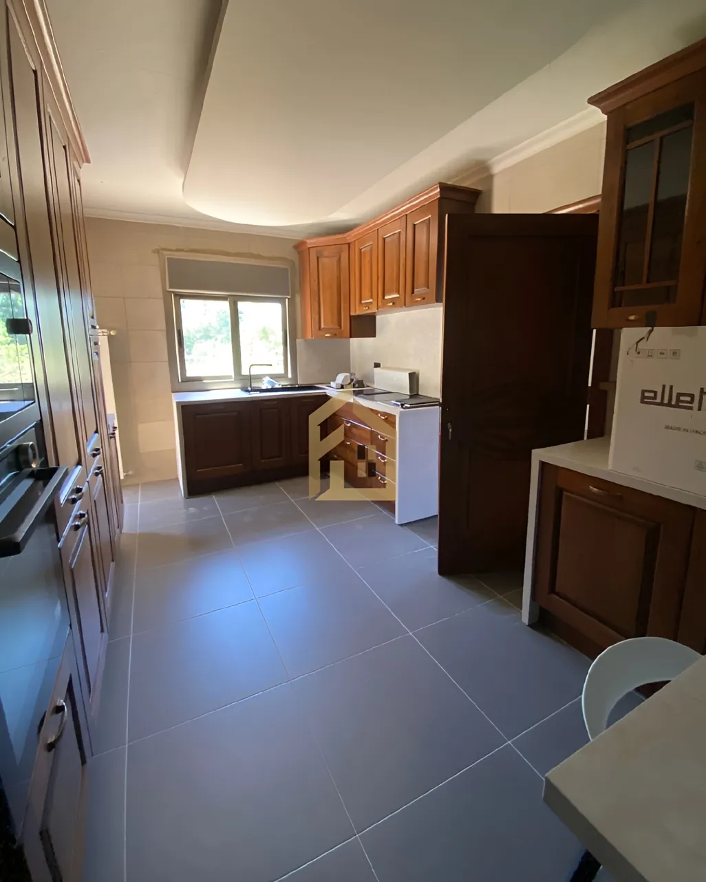 Apartment for sale in Ballouneh, Lebanon - 3 bed, 4 bath