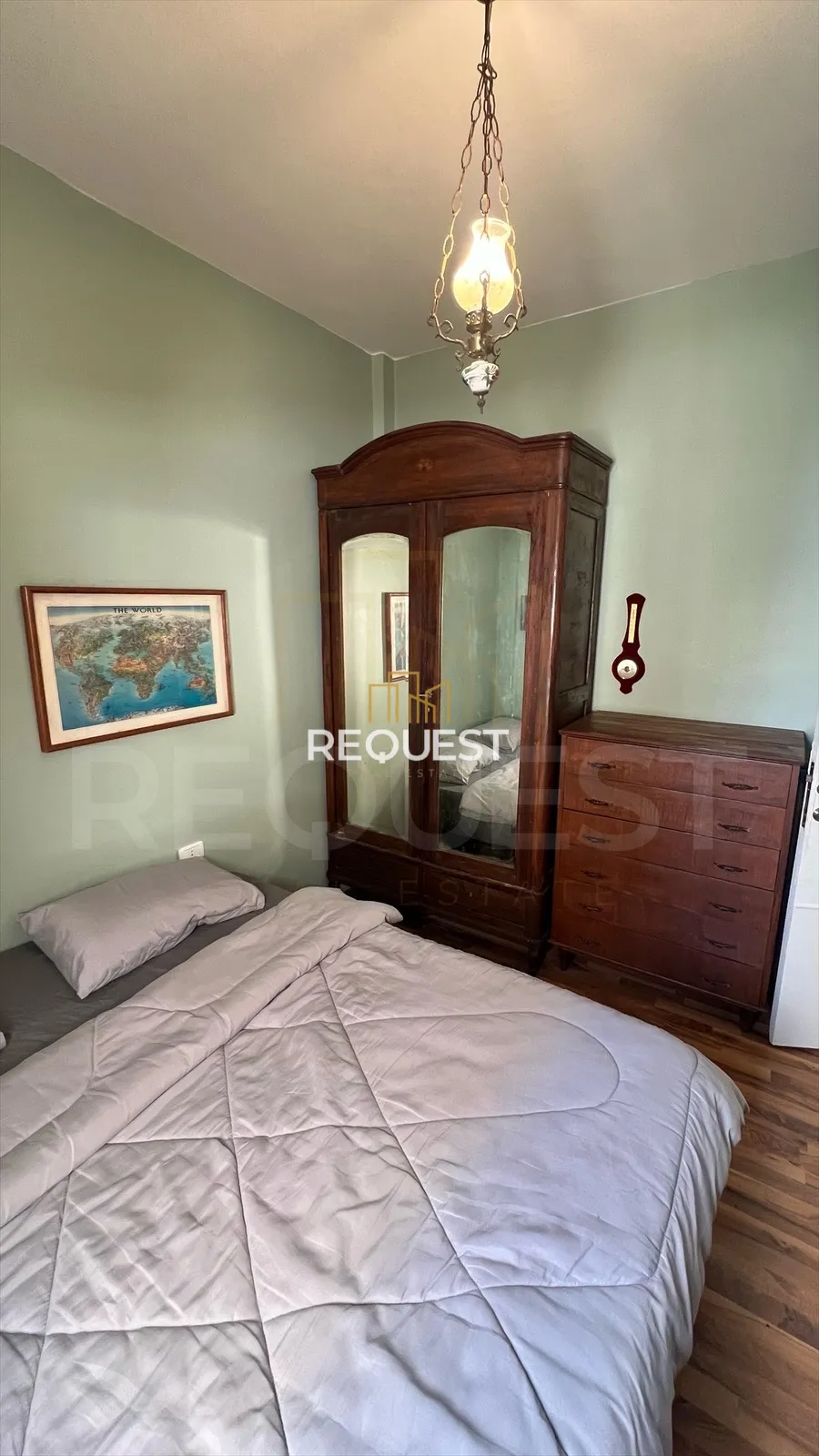 Studio for rent in Forn El Chebbak